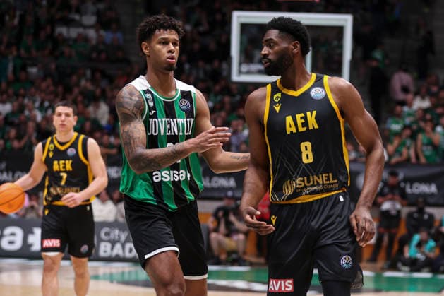 April 7, 2026, Badalona, Barcelona, Spain: Keyshawn Feazell of AEK BC and Miguel Allen of Asisa Joventut in action during the Basketball Champions League, basketball match played between Asisa Joventut and AEK BC at Olimpic Arena on April 07, 2026 in Badalona, Spain. Badalona Spain - ZUMAa181 20260407_zaa_a181_143 Copyright: xIrinaxR.xHipolitox