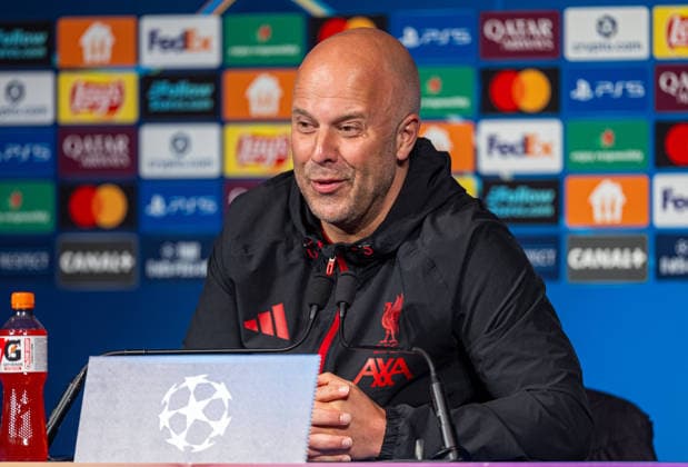Football - UEFA Champions League - Quarter-Final - 1st Leg - Paris Saint-Germain FC v Liverpool FC - MD-1 PARIS, FRANCE - Tuesday, April 7, 2026: Liverpool s head coach Arne Slot during a press conference, PK, Pressekonferenz at the Parc des Princes ahead of the UEFA Champions League Quarter-Final 1st Leg match between Paris Saint-Germain FC and Liverpool FC. (Photo by David Rawcliffe Propaganda) PARIS Parc des Princes ÃŽLE-DE-FRANCE FRANCE  Copyright: xDavidxRawcliffex P2026-04-07-PSG_Liverpool_MD-1-88