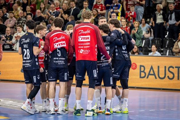 FLENSBURG, GERMANY - APRIL 7: team SG Flensburg-Handewitt after the game during the EHF European League Play-Offs Return Leg between SG Flensburg-Handewitt vs SAH - Aarhus at GP JOULE Arena on April 7, 2026 in Flensburg, Germany. Schleswig-Holstein Germany Copyright: xMarioxM.xKobergx