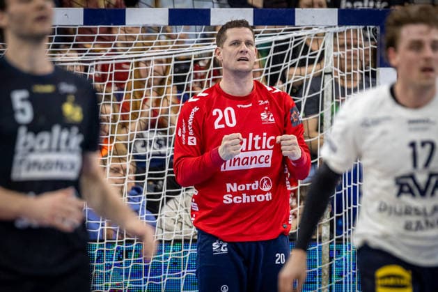 FLENSBURG, GERMANY - APRIL 7: goalie celebration joy after saved ball Kevin Moller (SG Flensburg-Handewitt, 20) during the EHF European League Play-Offs Return Leg between SG Flensburg-Handewitt vs SAH - Aarhus at GP JOULE Arena on April 7, 2026 in Flensburg, Germany. Schleswig-Holstein Germany Copyright: xMarioxM.xKobergx