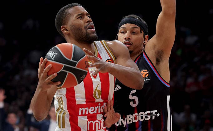 Crvena Zvezda v Paris Basketball, Euroleague, season 2025 2026, round 36 Belgrade, Serbia. 7th April, 2026. Crvena Zvezda s Jared Butler (L) vies with Justin Robinson, 5 of Paris Basketball (R) during Euroleague basketball match between Crvena Zvezda (Red Star) and Paris on April 7. 2026. in Belgrade, Serbia. Belgrade Serbia Copyright: xPedjaxMilosavljevic STARSPORTx