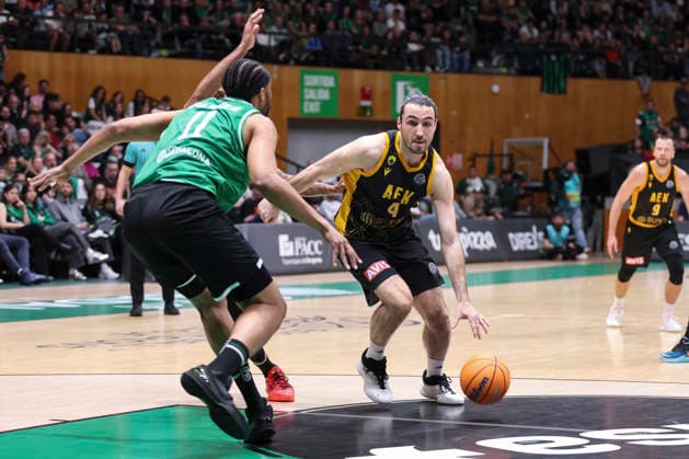 April 7, 2026, Badalona, Barcelona, Spain: Jabari Parker of Asisa Joventut and Dimitris Katsivelis of AEK BC in action during the Basketball Champions League, basketball match played between Asisa Joventut and AEK BC at Olimpic Arena on April 07, 2026 in Badalona, Spain. Badalona Spain - ZUMAa181 20260407_zaa_a181_198 Copyright: xIrinaxR.xHipolitox
