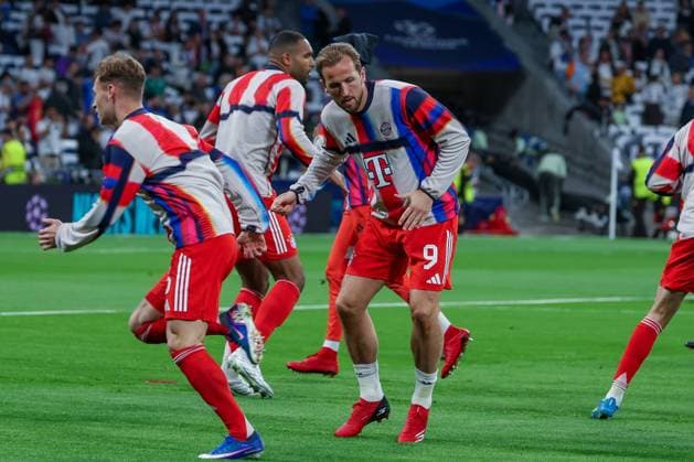 Harry Kane 9 FC Bayern Muenchen warm up, Real Madrid vs FC Bayern Muenchen, Football, Men, UEFA Champions League, Season 2025 2026, Quarter Final First Leg Quarter Finals 1st Leg , 07 04 2026 Madrid Madrid Spain Copyright: xkolbert-press MartinxAgüerax