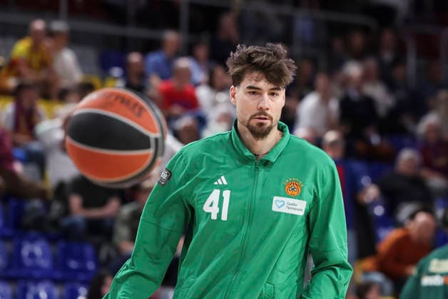 April 7, 2026, Barcelona, Barcelona, Spain: Juancho Hernangomez of Panathinaikos Aktor Athens looks on during the EuroLeague Regular Season Round 36 match played between FC Barcelona, Barca and Panathinaikos Aktor Athens at Palau Blaugrana on April 07, 2026 in Barcelona, Spain. Barcelona Spain - ZUMAa181 20260407_zaa_a181_215 Copyright: xJavierxBorregox