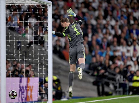 FOOTBALL CHAMPIONS LEAGUE SEASON 2025 2026 Quarter-final first leg 07 04 2026 Real Madrid FC Bayern Muenchen Goalkeeper Manuel Neuer FC Bayern Muenchen