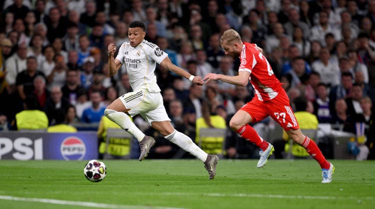 FOOTBALL CHAMPIONS LEAGUE SEASON 2025 2026 Quarter-final first leg 07 04 2026 Real Madrid FC Bayern Muenchen Kylian Mbappe left, Real Madrid v Konrad Laimer right, FC Bayern Muenchen