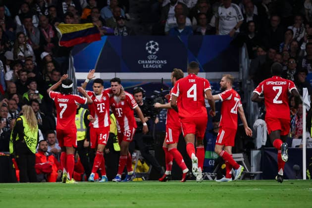 UEFA Champions League 2025 2026 quarter final, Real Madrid FC Bayern Munich, at Estadio Bernabeu in Madrid Spain April 07, 2026, Madrid, Madrid, Spain Luis Diaz of Bayern Munich celebrates his goal with his teammates during the UEFA Champions League 2025 2026 quarter final, Real Madrid FC Bayern Munich, at Estadio Bernabeu in Madrid Spain Madrid Madrid Madrid Spain Copyright: xAlejandroxMatiasx
