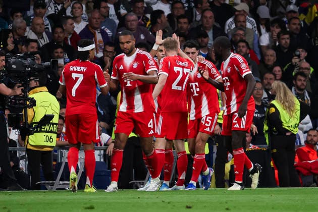UEFA Champions League 2025 2026 quarter final, Real Madrid FC Bayern Munich, at Estadio Bernabeu in Madrid Spain April 07, 2026, Madrid, Madrid, Spain Luis Diaz of Bayern Munich celebrates his goal with his teammates during the UEFA Champions League 2025 2026 quarter final, Real Madrid FC Bayern Munich, at Estadio Bernabeu in Madrid Spain Madrid Madrid Madrid Spain Copyright: xAlejandroxMatiasx