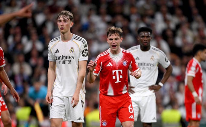 FOOTBALL CHAMPIONS LEAGUE SEASON 2025 2026 Quarter-final first leg 07 04 2026 Real Madrid FC Bayern Muenchen Dean Huijsen left, Real Madrid with Joshua Kimmich right, FC Bayern Muenchen