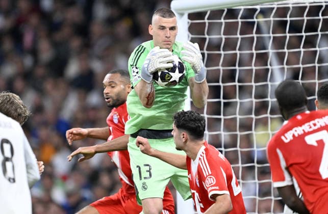 Real Madrid v Bayern Munich - UEFA Champions League MADRID, SPAIN - APRIL 7: Andriy Lunin (C) of Real Madrid in action during UEFA Champions League quarterfinals first leg match between Real Madrid and Bayern Munich at Bernabeu Stadium in Madrid, Spain on April 7, 2026. Burak Akbulut Anadolu Madrid Spain. Editorial use only. Please get in touch for any other usage.  Copyright: x2026xAnadoluxBurakxAkbulutx