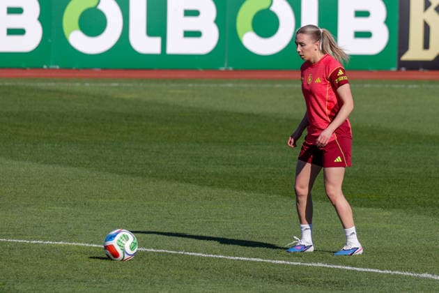 07 04 2026, xgrfx, Football DFB Media Dates, German Womens National Team Training v l Elisa Senß German Womens National Team DFL DFB REGULATIONS PROHIBIT ANY USE OF PHOTOGRAPHS as IMAGE SEQUENCES and or QUASI VIDEO Herzogenaurach