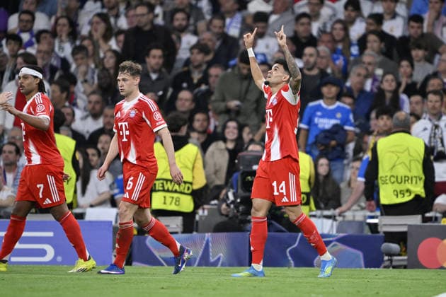 Real Madrid v Bayern Munich - UEFA Champions League MADRID, SPAIN - APRIL 7: Luis Diaz (R) of Bayern Munich celebrates after scoring a goal during UEFA Champions League quarterfinals first leg match between Real Madrid and Bayern Munich at Bernabeu Stadium in Madrid, Spain on April 7, 2026. Burak Akbulut Anadolu Madrid Spain. Editorial use only. Please get in touch for any other usage.  Copyright: x2026xAnadoluxBurakxAkbulutx