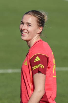 07 04 2026, xgrfx, Football DFB Media Dates, German Womens National Team Training v l Laura Freigang German Womens National Team DFL DFB REGULATIONS PROHIBIT ANY USE OF PHOTOGRAPHS as IMAGE SEQUENCES and or QUASI VIDEO Herzogenaurach