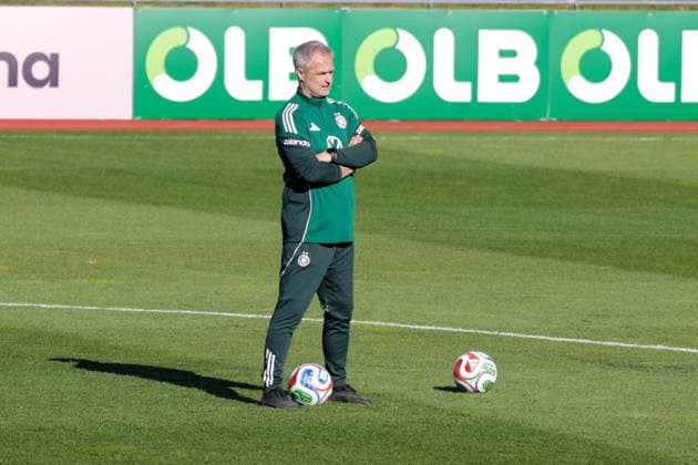 07 04 2026, xgrfx, Football DFB Media Dates, German Womens National Team Training v l Christian Wück German Womens National Team DFL DFB REGULATIONS PROHIBIT ANY USE OF PHOTOGRAPHS as IMAGE SEQUENCES and or QUASI VIDEO Herzogenaurach