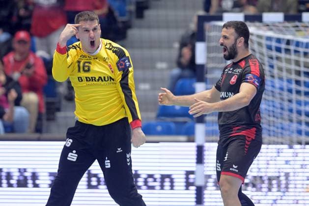 Jubel, Freude bei Nebojsa Simic (Torwart MT Melsungen 16) und Mohamed Amine Darmoul (MT Melsungen 71) (R) , GER, MT Melsungen - Fredericia HK (DEN), Handball, EHF European League Maenner, Play-Offs, Saison 2025 2026, 07.04.2026, GER, MT Melsungen - Fredericia HK, Handball, EHF Maenner, Play-Off, Saison 2025 2026, 07.04.2026 Kassel *** Cheers, joy for Nebojsa Simic goalkeeper MT Melsungen 16 and Mohamed Amine Darmoul MT Melsungen 71 R , GER, MT Melsungen Fredericia HK DEN , Handball, EHF European League Men, Play Offs, Season 2025 2026, 07 04 2026, GER, MT Melsungen Fredericia HK, Handball, EHF Men, Play Off, Season 2025 2026, 07 04 2026 Kassel Copyright: xEibner-Pressefotox xRolandxSippelx EP_RSL