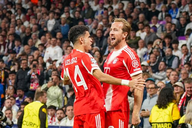 Spain Football UEFA Champions League 2025 2026, quarter-final Real Madrid vs FC Bayern Munich Bernabeu Madrid Goal and goal celebration to 0 2 by Harry Kane FC Bayern Munich, 9 Joy, emotions, jubilation with Luis Diaz Luis Diaz FC Bayern Munich, 14 Copyright: xJOERANxSTEINSIEKx