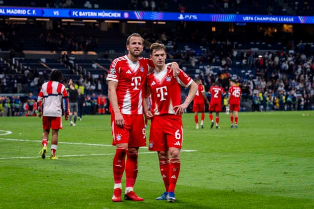 Real Madrid CF v FC Bayern Munchen - UEFA Champions League 2025 26 Quarter-Final First Leg MADRID, SPAIN - APRIL 7: Harry Kane of FC Bayern Munchen (L) is seen with Joshua Kimmich of FC Bayern Munchen (R) at the end of the UEFA Champions League 2025 26 Quarter-Final First Leg match between Real Madrid CF and FC Bayern Munchen at Estadio Santiago Bernabeu on April 7, 2026 in Madrid, Spain. Madrid Estadio Santiago Bernabeu Madrid Spain Copyright: xAlbertoxGardinx AGardin_20260407_Foot_Champ_Real_Madrid_Bayern_Munich_1834