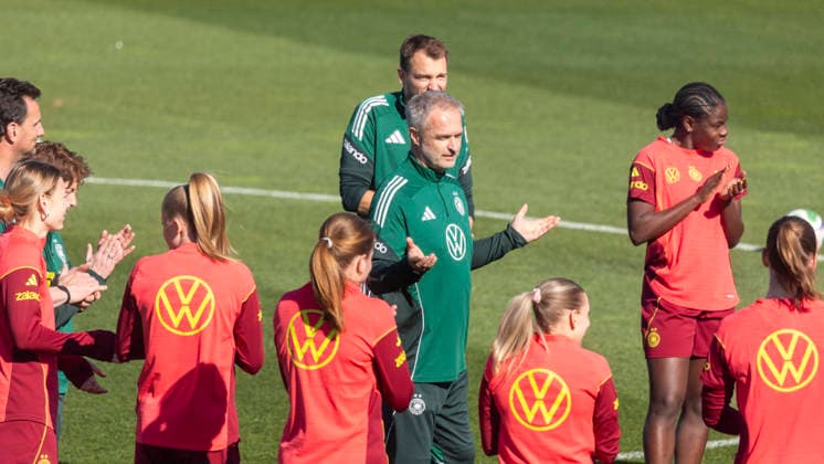 Report 07 04 2026 Training kick-off of the German womens national soccer team on the occasion of the World Cup qualifying matches against Austria with a public training session in the Adi Dassler Stadium at adidas in Herzogenaurach National coach Christian Wück with announcements for his players Herzogenaurach Bavaria Germany