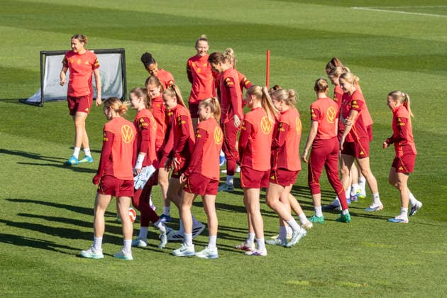 Report 07 04 2026 Training kick-off of the German womens national soccer team on the occasion of the World Cup qualifying matches against Austria with a public training session at the Adi Dassler Stadium at adidas in Herzogenaurach First of all, everyone listens Herzogenaurach Bavaria Germany
