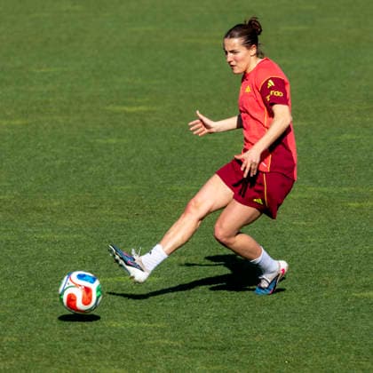 Report 07 04 2026 Training kick-off of the German womens national soccer team on the occasion of the World Cup qualifiers against Austria with a public training session at the Adi Dassler Stadium at adidas in Herzogenaurach On the ball Carlotta Wamser Herzogenaurach Bavaria Germany