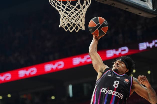 April 7, 2026, Belgrade, Central Serbia, Serbia: 202647, Belgrade, Serbia - Crvena Zvezda Meridianbet and Paris Basketball play a EuroLeague basketball game at the Belgrade Arena. RHODEN JARED in action. Belgrade Serbia - ZUMAd223 20260407_zip_d223_022 Copyright: xMarkoxDimicx