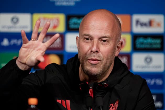 Paris, France April 7 Liverpool Head Coach Arne Slot talks during the press conference of Liverpool FC at Parc des Princes on April 7, 2026 in Paris, France Photo by JustPictures Paris Parc des Princes France Copyright: x x2026xEurasiaxSportxImagesx jp-en-EuSpIm-AB6_Liverpool_Pressconf_07Apr2026_PR555