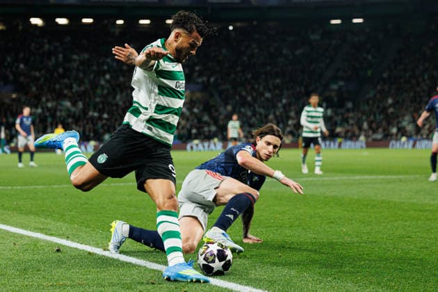 Luis Suarez and Riccardo Calafiori seen during UEFA Champions League quarterfinal game between teams of Sporting CP and Arsenal FC at Estadio Jose Alvalade (Maciej Rogowski Ball Raw Images) Lisbon Estadio Jose Alvalade Portugal Copyright: xMaciejxRogowskix MaciejRogowskiSportingArsenal2526403