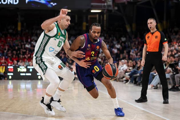 April 7, 2026, Barcelona, Barcelona, Spain: Kevin Punter of FC Barcelona, Barca and Kostas Sloukas of Panathinaikos Aktor Athens in action during the EuroLeague Regular Season Round 36 match played between FC Barcelona and Panathinaikos Aktor Athens at Palau Blaugrana on April 07, 2026 in Barcelona, Spain. Barcelona Spain - ZUMAa181 20260407_zaa_a181_411 Copyright: xJavierxBorregox