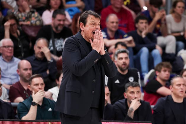 April 7, 2026, Barcelona, Barcelona, Spain: Ergin Ataman, head coach of Panathinaikos Aktor Athens gestures during the EuroLeague Regular Season Round 36 match played between FC Barcelona, Barca and Panathinaikos Aktor Athens at Palau Blaugrana on April 07, 2026 in Barcelona, Spain. Barcelona Spain - ZUMAa181 20260407_zaa_a181_469 Copyright: xJavierxBorregox