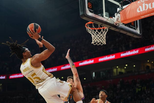 April 7, 2026, Belgrade, Central Serbia, Serbia: 202647, Belgrade, Serbia - Crvena Zvezda Meridianbet and Paris Basketball play a EuroLeague basketball game at the Belgrade Arena. CHIMA MONEKE in action. Belgrade Serbia - ZUMAd223 20260407_zip_d223_002 Copyright: xMarkoxDimicx