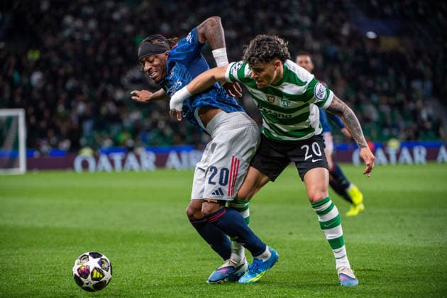April 7, 2026, Lisbon, Lisbon, Portugal: NONI MADUEKE of Arsenal and Maximiliano Araujoin of Sporting CP in action during the the UEFA Champions League 2025 26 Quarter-Final First Leg match between Sporting Clube de Portugal and Arsenal FC at Estadio Jose Alvalade. Arsenal won 1:0. Lisbon Portugal - ZUMAl192 20260407_zsp_l192_057 Copyright: xMiguelxLemosx