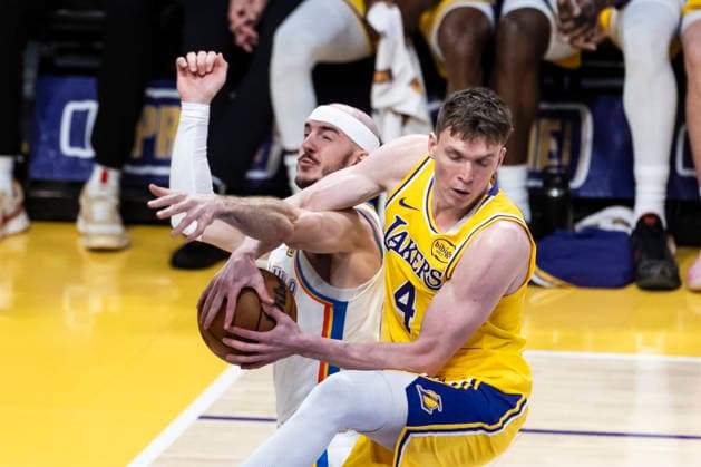 April 7, 2026, Los Angeles, California, USA: Los Angeles LakersÃ¢â‚¬â ¢ Dalton Knecht (4) and Oklahoma City ThunderÃ¢â‚¬â ¢s Alex Caruso (9) vie for the ball during an NBA, Basketball Herren, USA basketball game at Crypto.com Arena on Tuesday, April 7, 2026 in Los Angeles. Los Angeles USA - ZUMAc68_ 20260407_zaf_c68_022 Copyright: xRingoxChiux