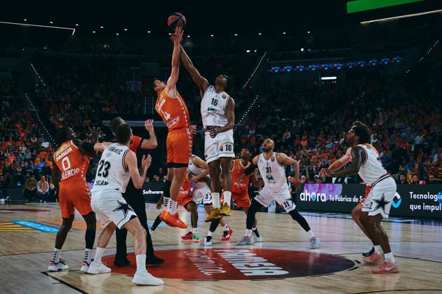 (260408) -- VALENCIA, April 8, 2026 -- Jaime Pradilla (top L) of Valencia and Zach LeDay (top R) of EA7 Emporio Armani Milan do a jump ball during the Euroleague basketball match between Valencia and EA7 Emporio Armani Milan in Valencia, Spain, on April 7, 2026. (Photo by Pablo Morano Xinhua) (SP)SPAIN-VALENCIA-BASKETBALL-EUROLEAGUE-VALENCIA VS EA7 EMPORIO ARMANI MILAN ChengxMin 