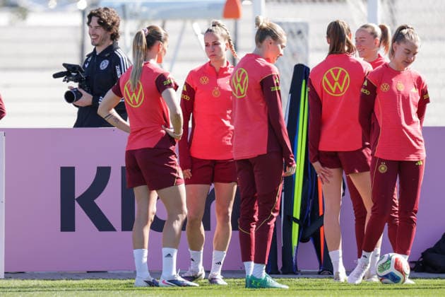 08 04 2026, xgrfx, Football DFB Media Dates, German Womens National Team Training f l Selina Cerci, Giulia Gwinn, Laura Freigang, Janina Minge German Womens National Team DFL DFB REGULATIONS PROHIBIT ANY USE OF PHOTOGRAPHS as IMAGE SEQUENCES and or QUASI VIDEO Herzogenaurach