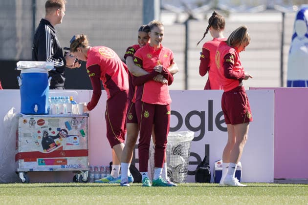 08 04 2026, xgrfx, Football DFB Media Dates, German Womens National Team Training v l Selina Cerci, Laura Freigang German Womens National Team DFL DFB REGULATIONS PROHIBIT ANY USE OF PHOTOGRAPHS as IMAGE SEQUENCES and or QUASI VIDEO Herzogenaurach
