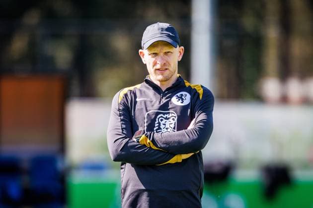 ZEIST , 08-04-2026 , KNVB Campus , Season 2025 2026 , Dutch UEFA qualification (women) football , training session dutch national team, Nationalteam women , picture shows hHead Coach Arjan Veurink Training Oranje Women 8-4-2026  x202912621x Copyright: