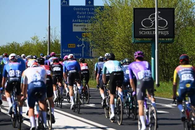 Scheldeprijs 2026 Cycling Race SCHOTEN, BELGIUM - APRIL 08 :Illustration picture of the peloton during the 114th edition of Scheldeprijs an UCI ProSeries 1.Pro one day cycling road race for Men Elite of 205 km with start in Terneuzen and finish in Schoten on April 8, 2026 in Schoten, Belgium, 08 04 2026 ( Motordriver Kenny Verfaillie - Schoten Belgium  Copyright: xVincentxKalutx
