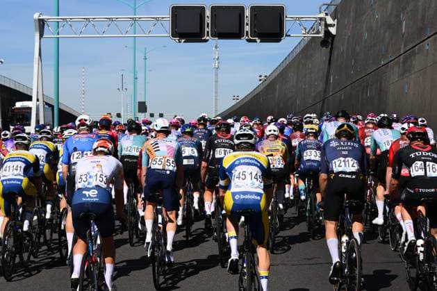Scheldeprijs 2026 Cycling Race SCHOTEN, BELGIUM - APRIL 08 : Illustration picture of the peloton during the 114th edition of Scheldeprijs an UCI ProSeries 1.Pro one day cycling road race for Men Elite of 205 km with start in Terneuzen and finish in Schoten on April 8, 2026 in Schoten, Belgium, 08 04 2026 ( Motordriver Kenny Verfaillie - Schoten Belgium  Copyright: xVincentxKalutx