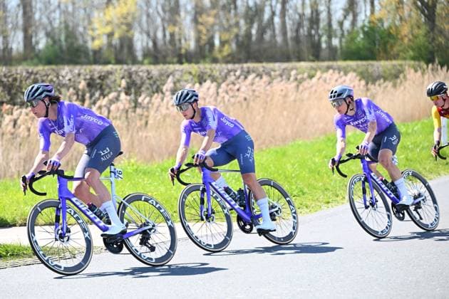 Scheldeprijs 2026 Cycling Race SCHOTEN, BELGIUM - APRIL 08 : Team Jayco Alula update riders during the 114th edition of Scheldeprijs an UCI ProSeries 1.Pro one day cycling road race for Men Elite of 205 km with start in Terneuzen and finish in Schoten on April 8, 2026 in Schoten, Belgium, 08 04 2026 ( Motordriver Kenny Verfaillie - Schoten Belgium  Copyright: xVincentxKalutx