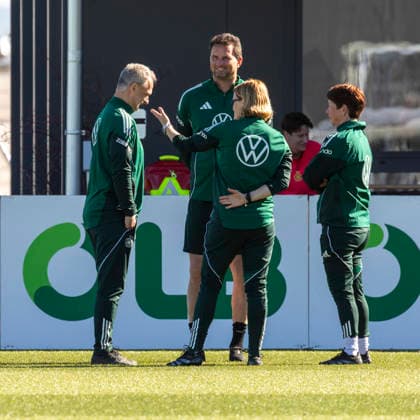 Report 08 04 2026 Training of the German womens national soccer team on the occasion of the World Cup qualifying matches against Austria at the adidas home ground in Herzogenaurach National coach Christian Wück Left with coaching team Herzogenaurach Bavaria Germany