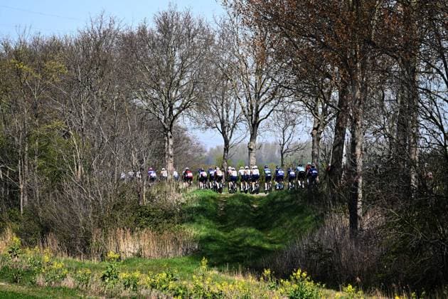 The pack of riders pictured in action during the men s race of the Scheldeprijs one day cycling event, 205,2km from Terneuzen, the Netherlands to Schoten, Belgium on Wednesday 08 April 2026. MAARTENxSTRAETEMANS  x170170564x