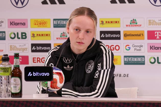 Football, Women, Germany national team, Press conference