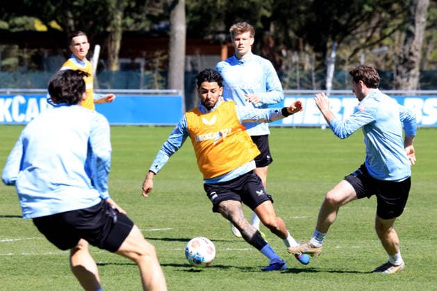 DEU, DFL, 2 FBL Hertha BSC, Training, 08 04 2026, Sportforum, Berlin, DEU, DFL, 2 FBL Hertha BSC, Training, im Bild Kevin Sessa Hertha BSC Berlin 8 , Leon Jensen Hertha BSC Berlin 5 DFL regulations prohibit any use of Photographs as image sequences and or quasi video nordphotoxGmbHx xEngler nph00076