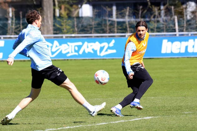 DEU, DFL, 2 FBL Hertha BSC, Training, 08 04 2026, Sportforum, Berlin, DEU, DFL, 2 FBL Hertha BSC, Training, im Bild Dawid Kownacki Hertha BSC Berlin 9 , Linus Gechter Hertha BSC Berlin 44 DFL regulations prohibit any use of Photographs as image sequences and or quasi video nordphotoxGmbHx xEngler nph00076