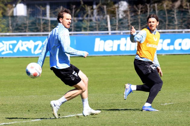 DEU, DFL, 2 FBL Hertha BSC, Training, 08 04 2026, Sportforum, Berlin, DEU, DFL, 2 FBL Hertha BSC, Training, im Bild Dawid Kownacki Hertha BSC Berlin 9 , Linus Gechter Hertha BSC Berlin 44 DFL regulations prohibit any use of Photographs as image sequences and or quasi video nordphotoxGmbHx xEngler nph00076