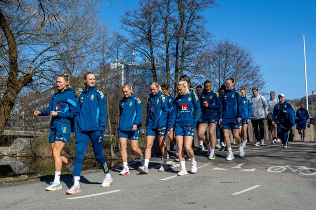 260408 The team of Sweden ahead of a training session on April 8, 2026 in Gothenburg Photo Daniel Stiller BILDBYRAN code DS DS0569 fotboll football soccer fotball träning practice training sverige sweden dam bbeng  Copyright: DANIELxSTILLER BB260408DS004