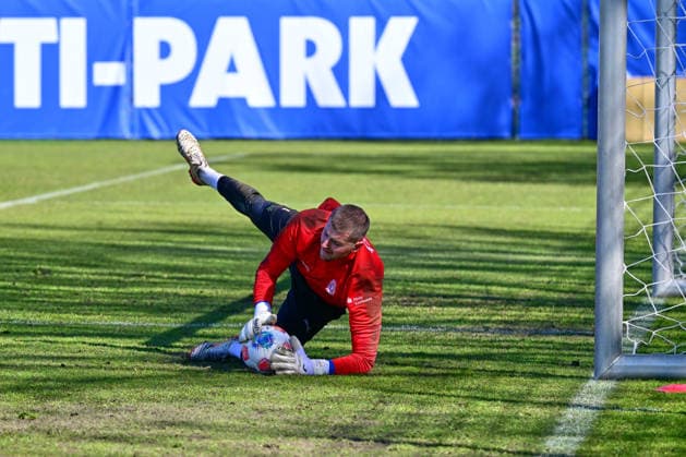 08 04 2026, Soccer, Men, 2 BL, Season 2025 2026, Training Holstein Kiel Goalkeeper Timon Weiner Kiel, Projensdorf Projensdorf, Training ground Schleswig Holstein Germany