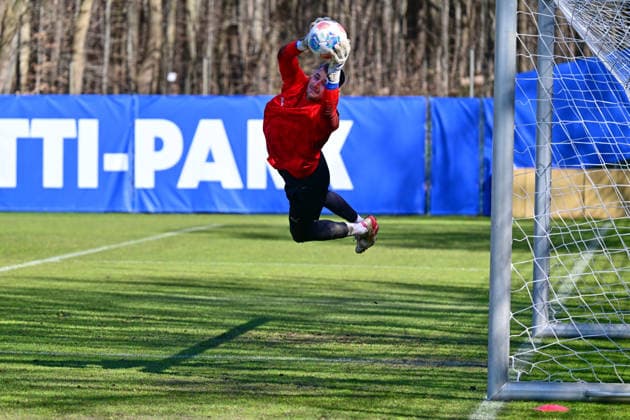 08 04 2026, Soccer, Men, 2 BL, Season 2025 2026, Training Holstein Kiel Goalkeeper Timon Weiner Kiel, Projensdorf Projensdorf, Training ground Schleswig Holstein Germany