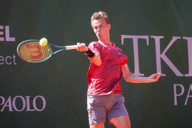 Luca VAN ASSCHE (FRA) during ATP, Tennis Herren Challenger Monza, International Tennis match in Monza, Italy, April 08 2026  Copyright: xRobertaxCorradin IPAxSportx xipa-agency.netx xx IPA_73828257 IPA_Agency_IPA73828257