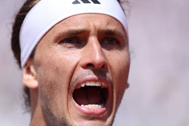 Rolex Monte-Carlo Masters - Day Four Alexander Zverev of Germany reacts during his Round of 32 match against Cristian Garin of Chile day Four of the Rolex Monte-Carlo Masters at Monte-Carlo Country Club on April 8, 2025 in Monte-Carlo, Monaco. Monaco Monte-Carlo Country Club Monte_Carlo Monaco Copyright: xAllstarxPicturexLibraryxLtdx